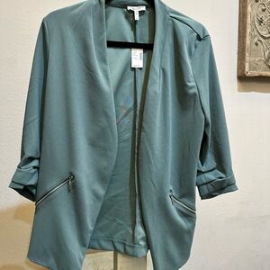 NWT MAURICES CASUAL BLAZER
*MAKE ME AN OFFER*